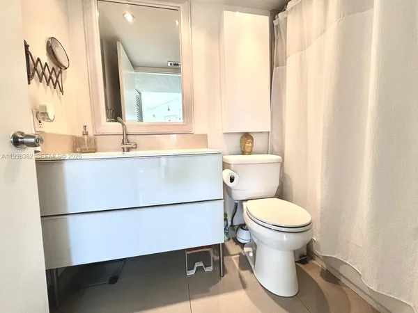 $1,800 | 550 South Park Road, Unit 368, Hollywood, FL 33021