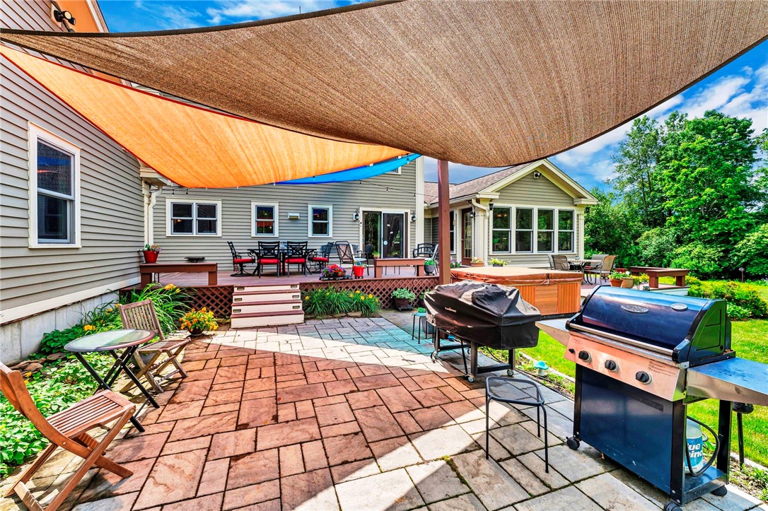 287 Pink Street Middlefield, NY 13326 - Photo 38 of 49 Entertainment Area Plus