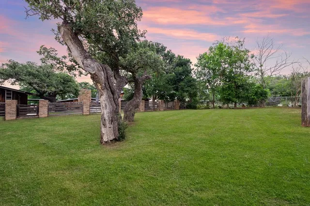 $685,000 | 803 Poplar Street, Fredericksburg, TX 78624