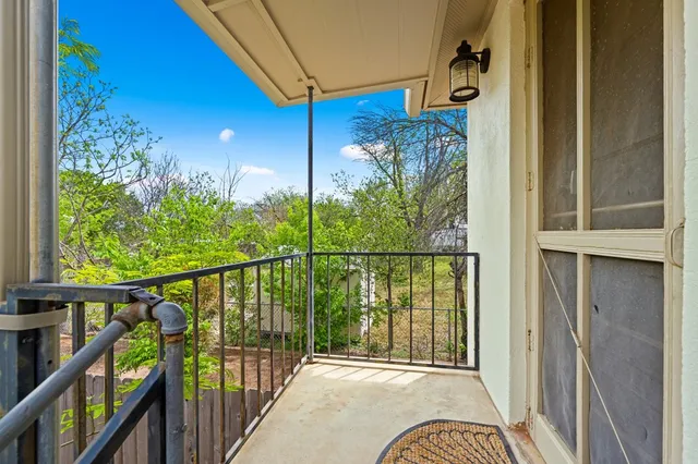 $685,000 | 803 Poplar Street, Fredericksburg, TX 78624