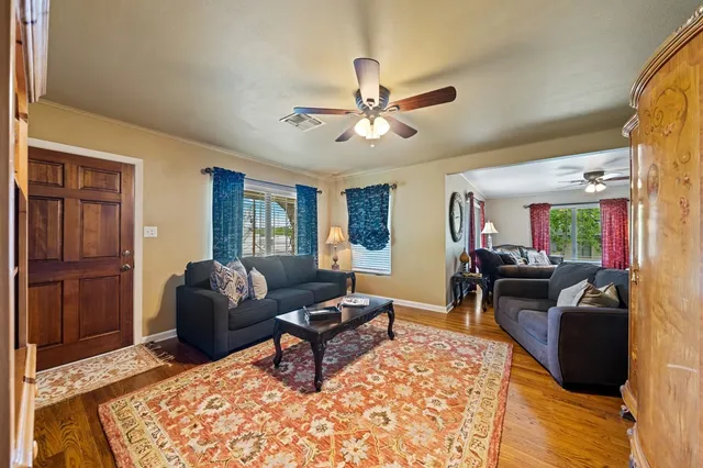 $685,000 | 803 Poplar Street, Fredericksburg, TX 78624