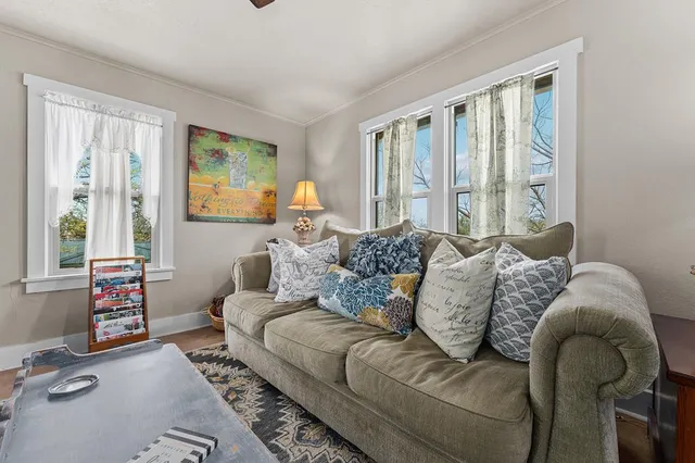 $685,000 | 803 Poplar Street, Fredericksburg, TX 78624