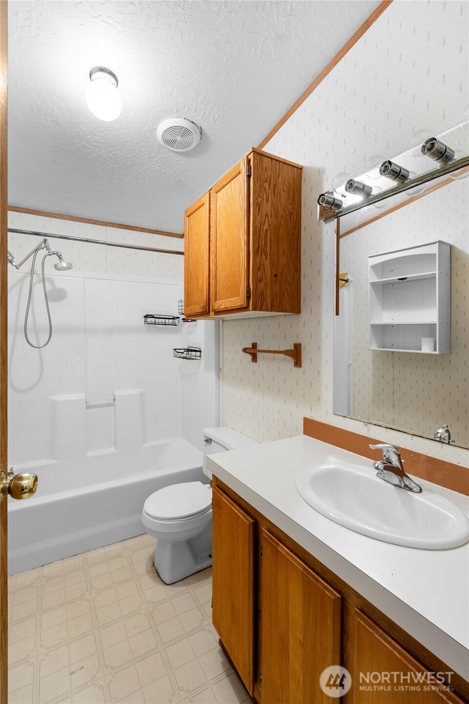19503 Cook Road Southeast Yelm, WA 98597 - Photo 10 of 22 Gallery Image 10