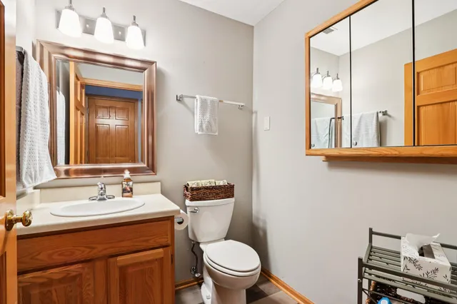 $344,900 | 2264 Circle Ridge Road, Unit E, Delafield, WI 53018