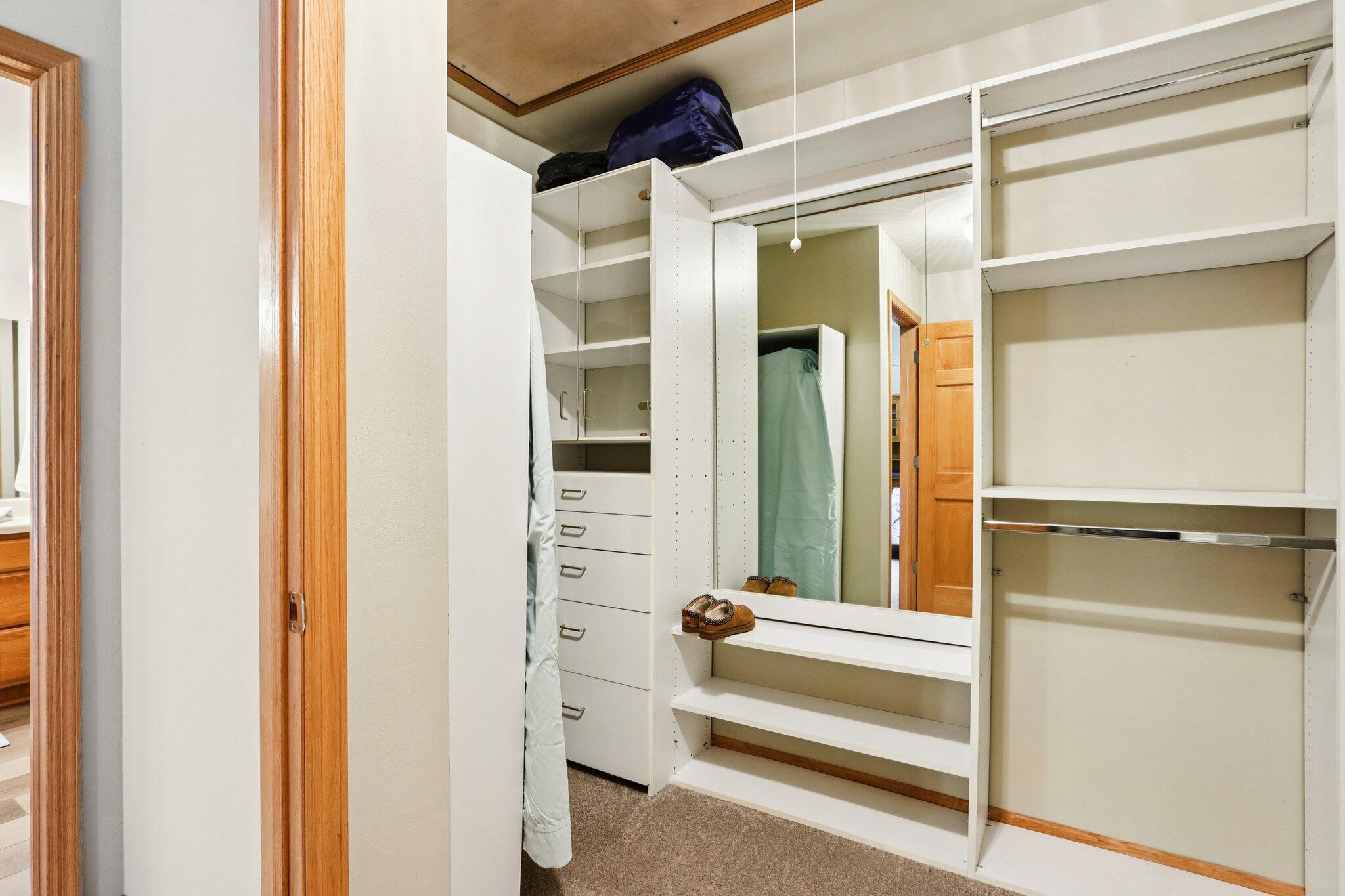 2264 Circle Ridge Road, Unit E Delafield, WI 53018 - Photo 21 of 35 Walk in closet in Primary Bedroom