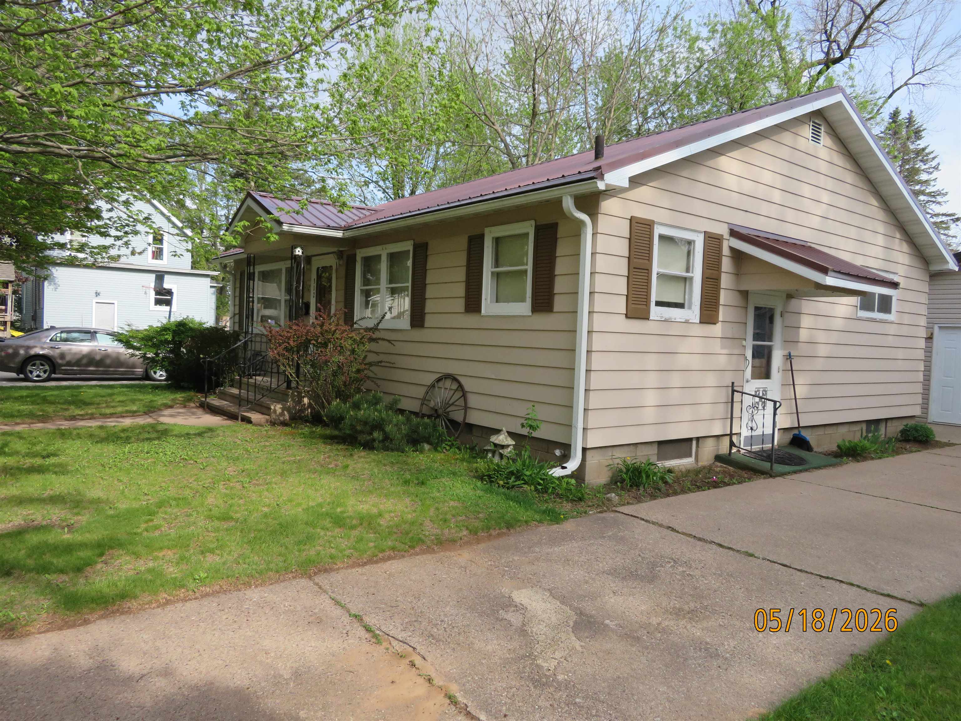 312 West 3rd Street Shawano, WI 54166 - Photo 5 of 40