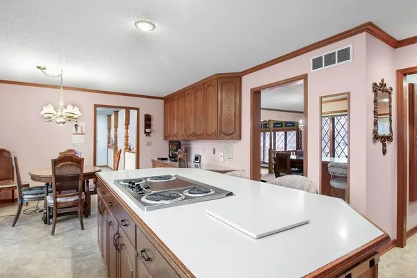 $449,900 | 700 Quail Creek Road, Parsons, KS 67357