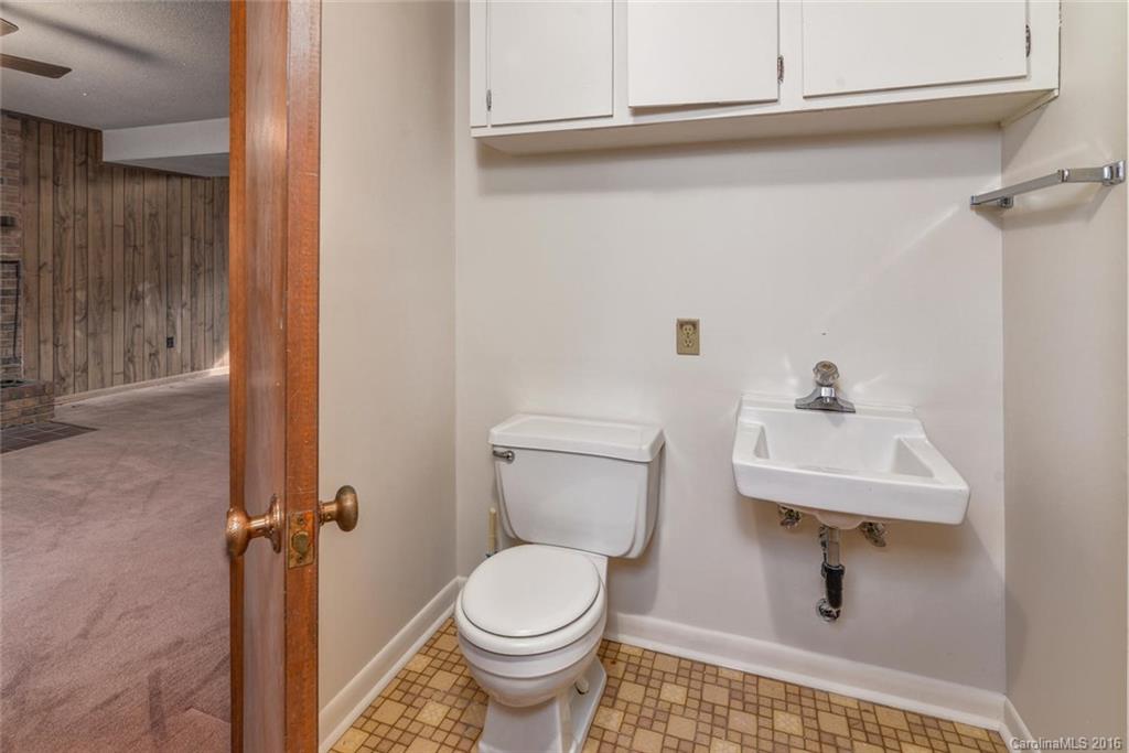 82 Melton Road Candler, NC 28715 - Photo 12 of 23 Gallery Image 12