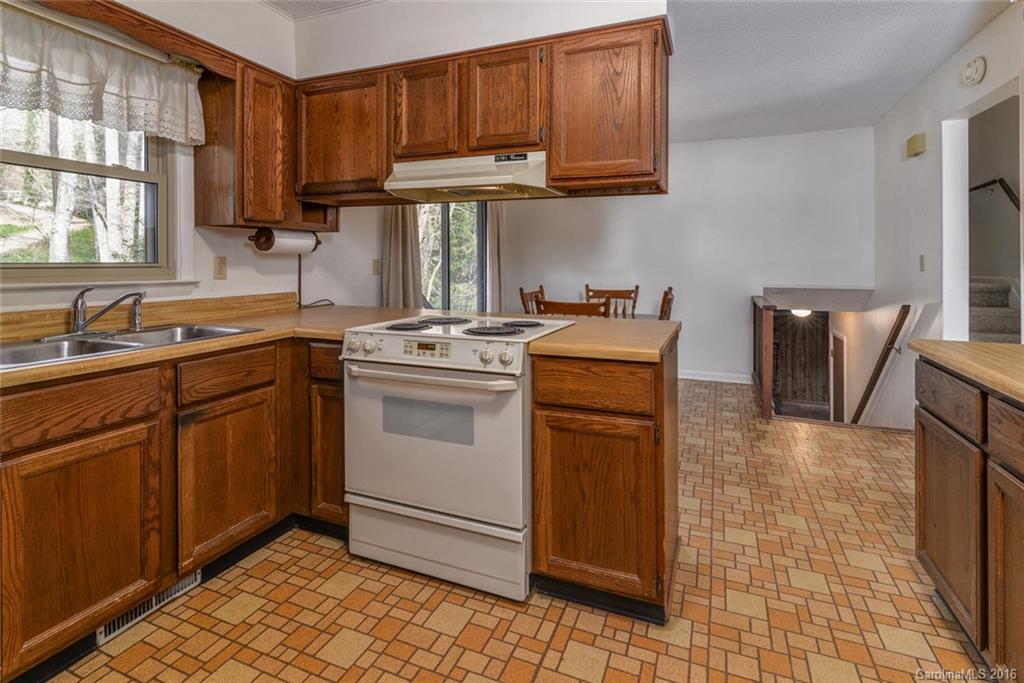 82 Melton Road Candler, NC 28715 - Photo 9 of 23 Gallery Image 9