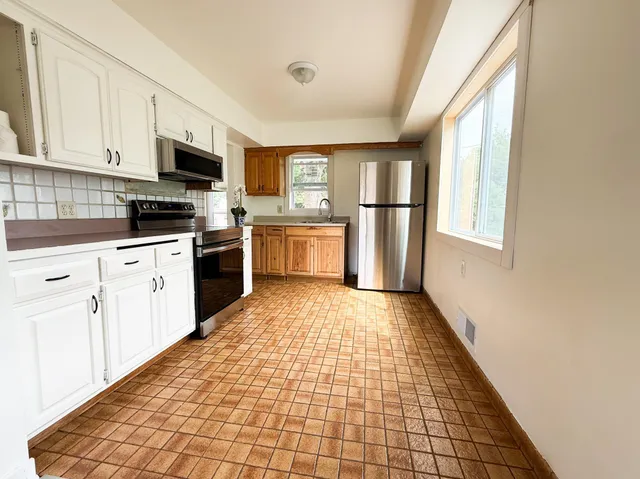 $274,900 | 1685 Fremont Avenue East, St. Paul, MN 55106