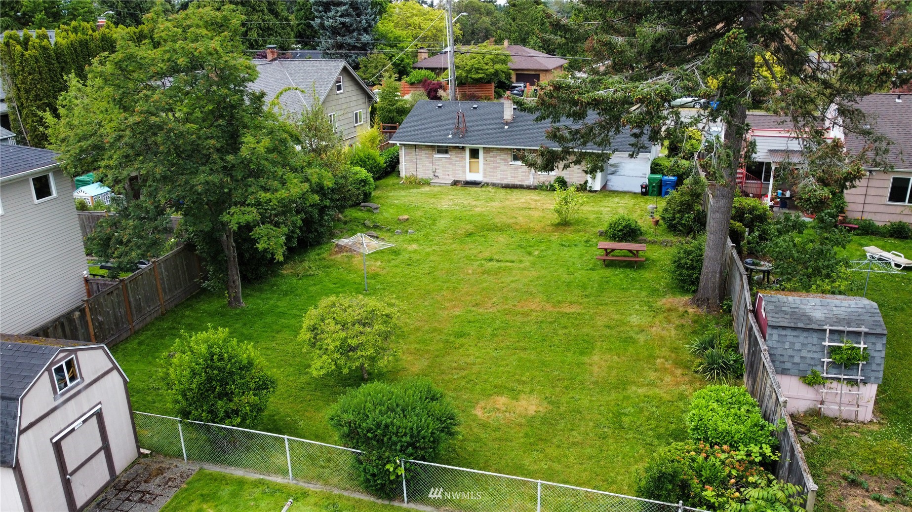 3711 Southwest 100th Street Seattle, WA 98146 - Photo 16 of 25 Gallery Image 16