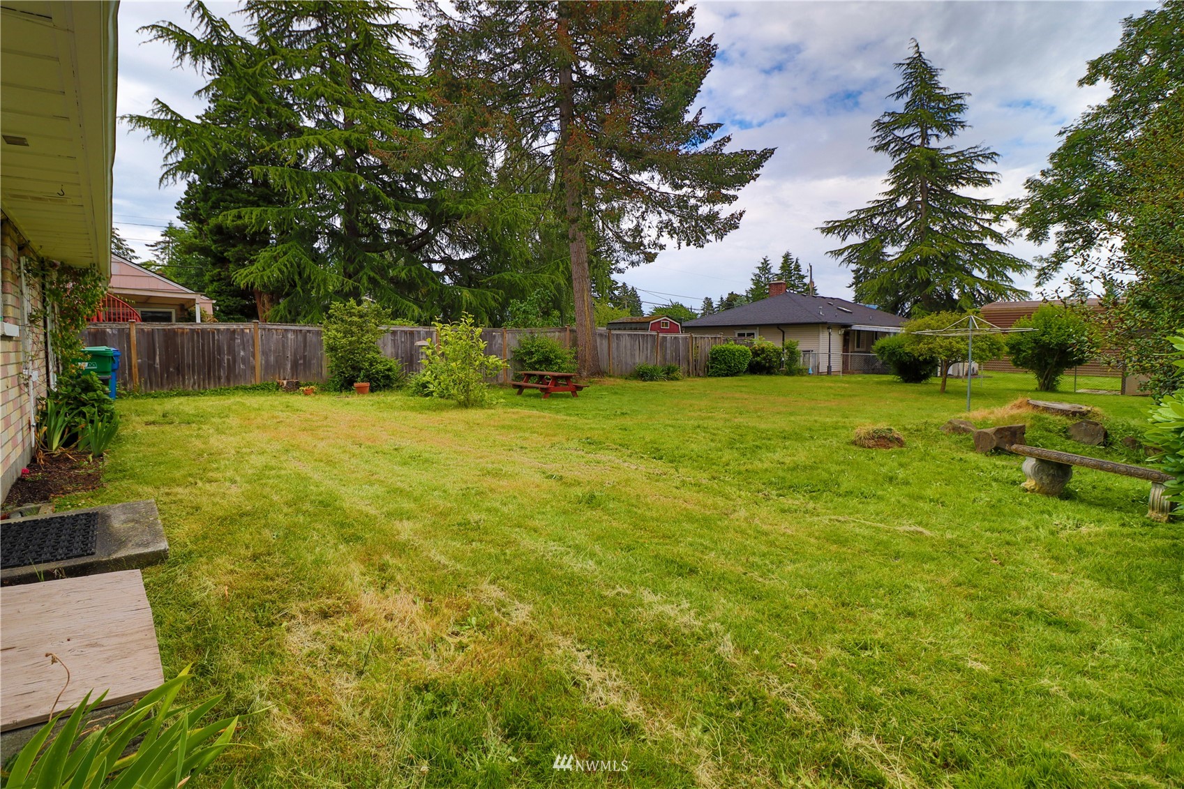 3711 Southwest 100th Street Seattle, WA 98146 - Photo 23 of 25 Gallery Image 23