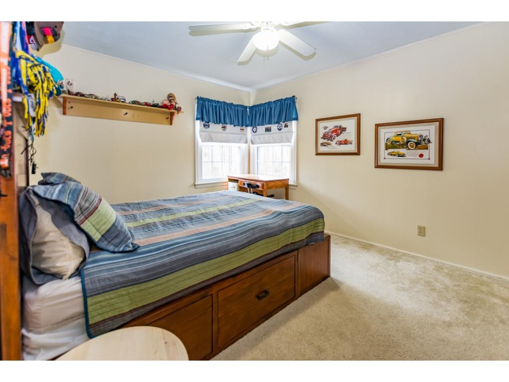 207 Hillside Road Johnson City, TN 37601 - Photo 14 of 36 BEDROOM 1 UPSTAIRS