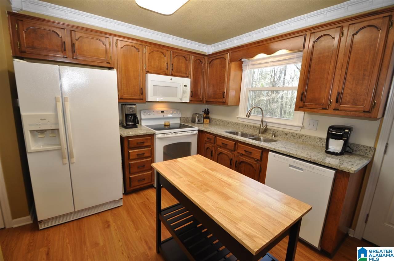 1047 Independence Court Alabaster, AL 35007 - Photo 3 of 14 Gallery Image 3