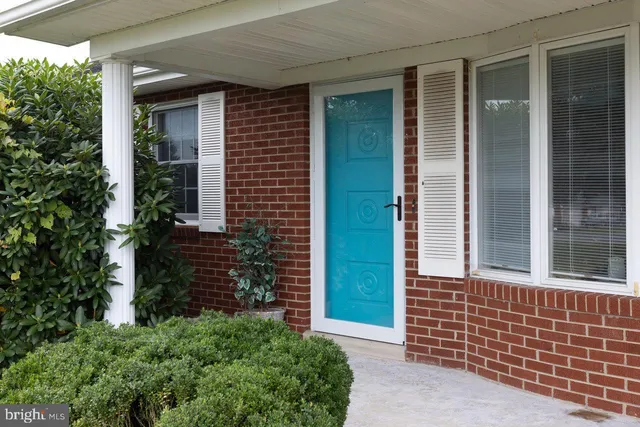 $375,000 | 1 Rowe Drive, Luray, VA 22835