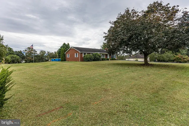 $375,000 | 1 Rowe Drive, Luray, VA 22835