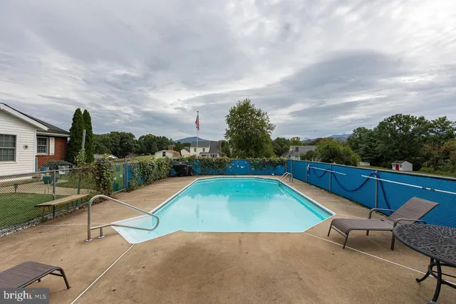 $375,000 | 1 Rowe Drive, Luray, VA 22835