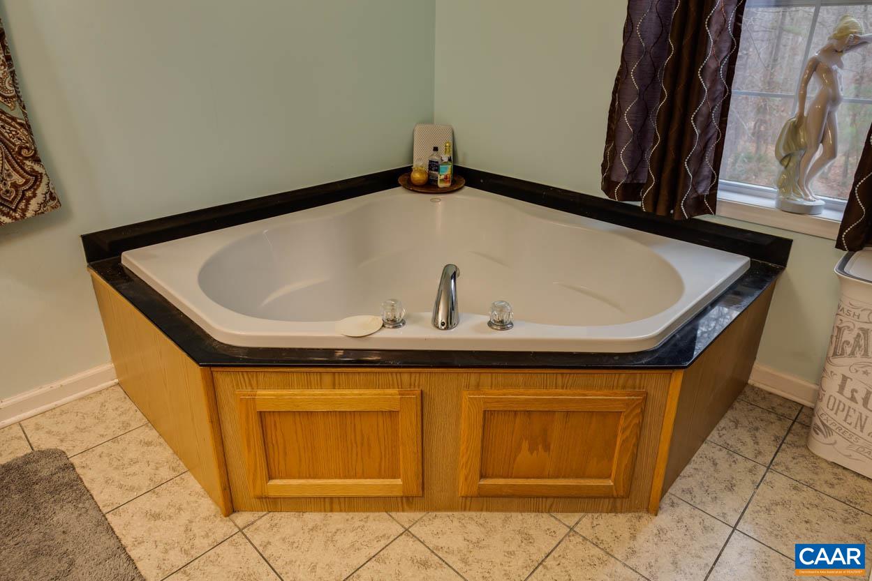 39 Paynes Mill Road Troy, VA 22974 - Photo 23 of 54