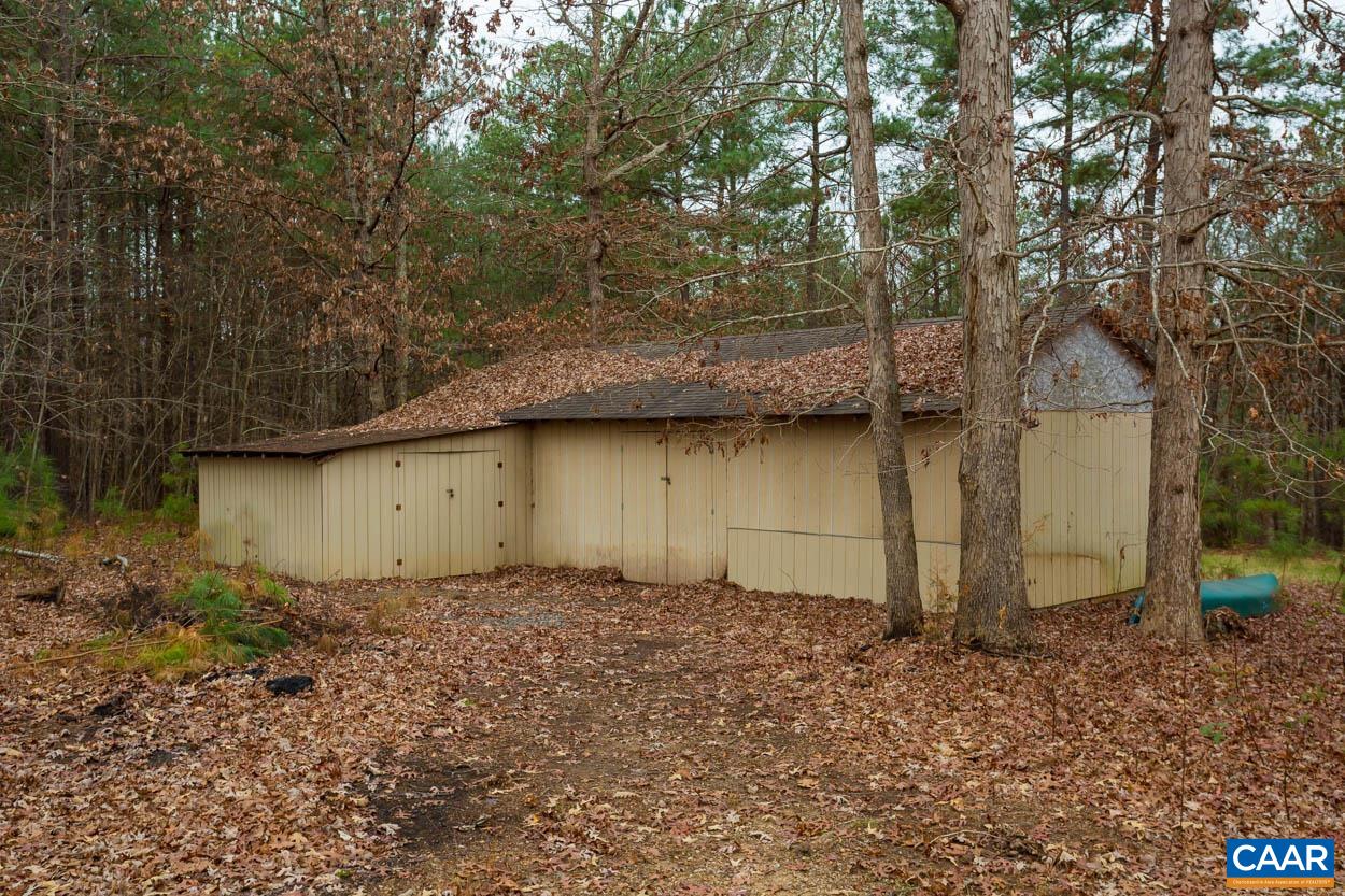 39 Paynes Mill Road Troy, VA 22974 - Photo 45 of 54 a backyard of a house