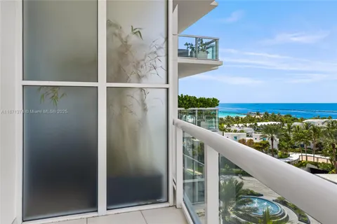 $4,250,000 | 50 South Pointe Drive, Unit 1005, Miami Beach, FL 33139