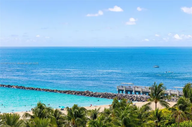 $3,999,000 | 50 South Pointe Drive, Unit 1005, Miami Beach, FL 33139