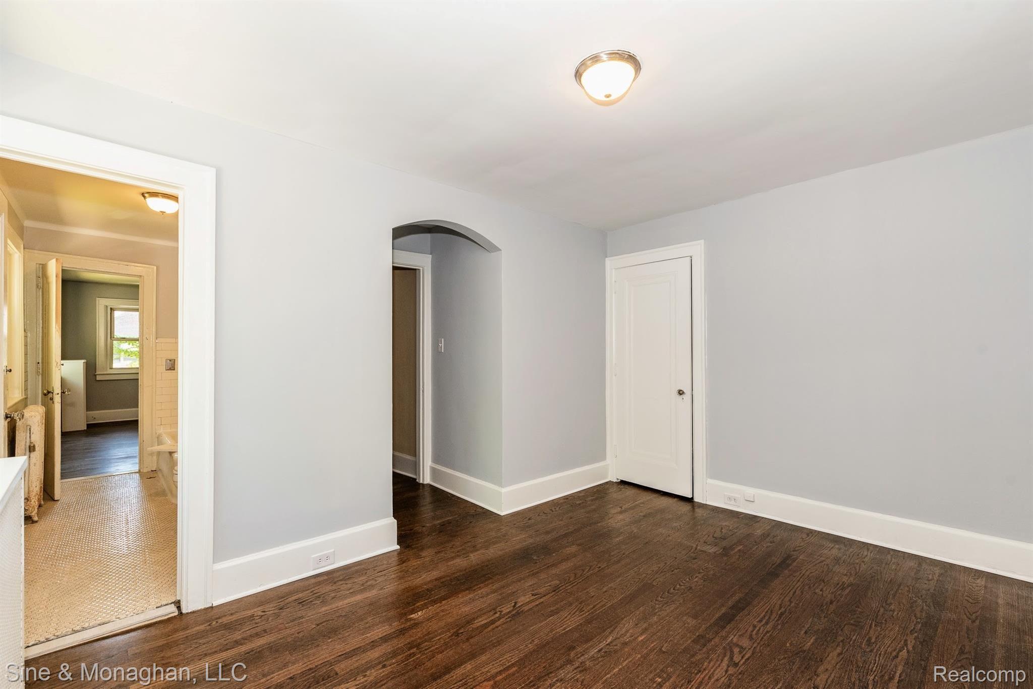 77 Moross Road Grosse Pointe, MI 48236 - Photo 18 of 28 DSC_4289.jpg