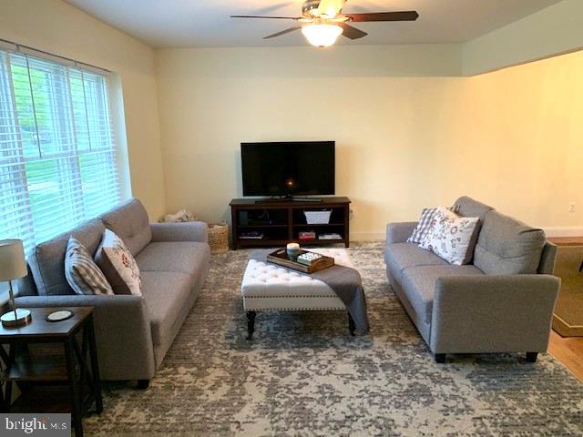 25 Winfield Road Sicklerville, NJ 08081 - Photo 2 of 19 Living room