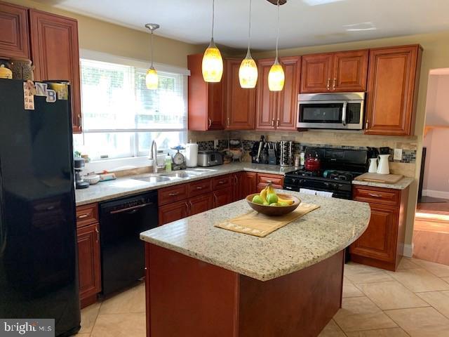 25 Winfield Road Sicklerville, NJ 08081 - Photo 3 of 19