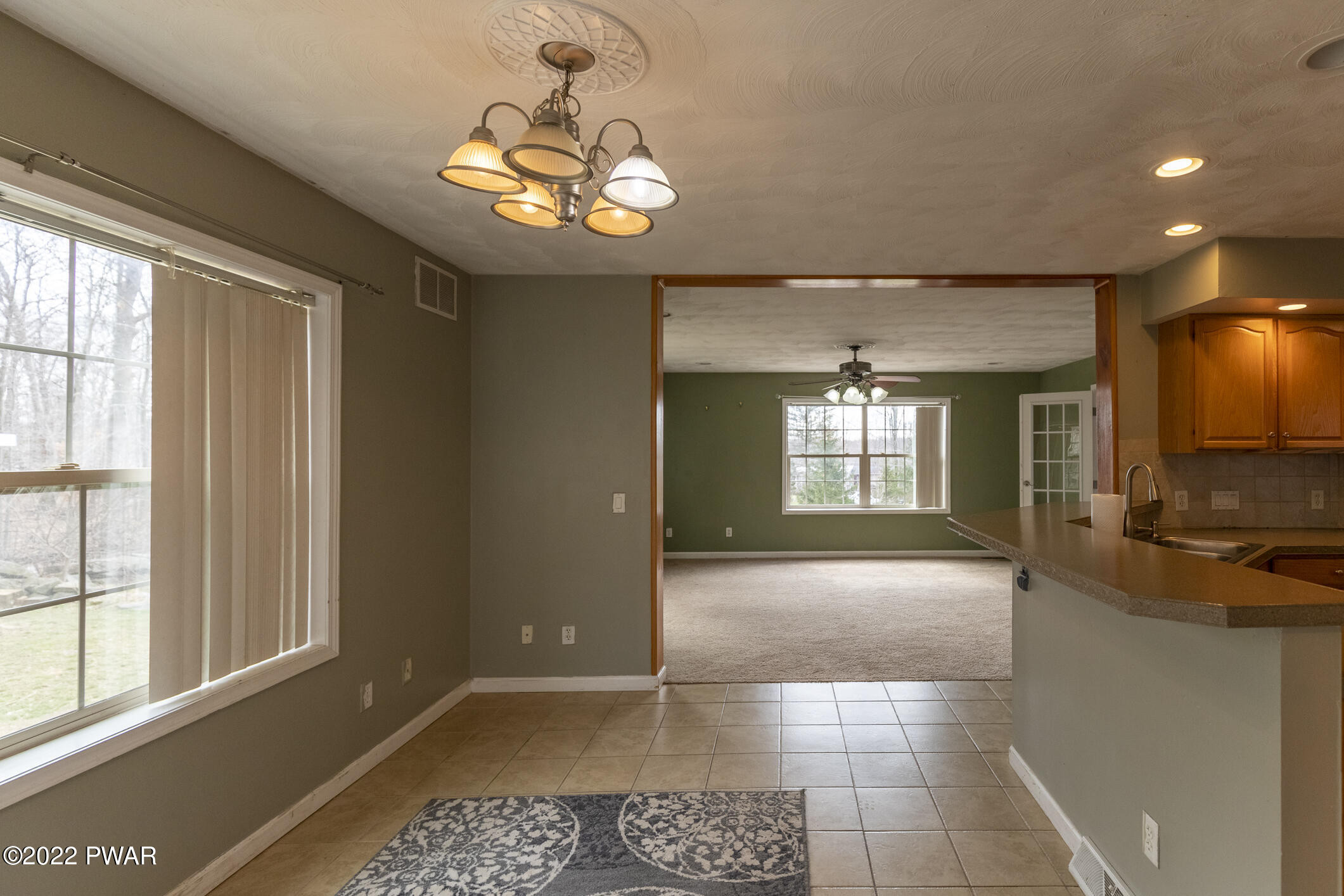 699 Silkmans Road Lake Ariel, PA 18436 - Photo 4 of 47