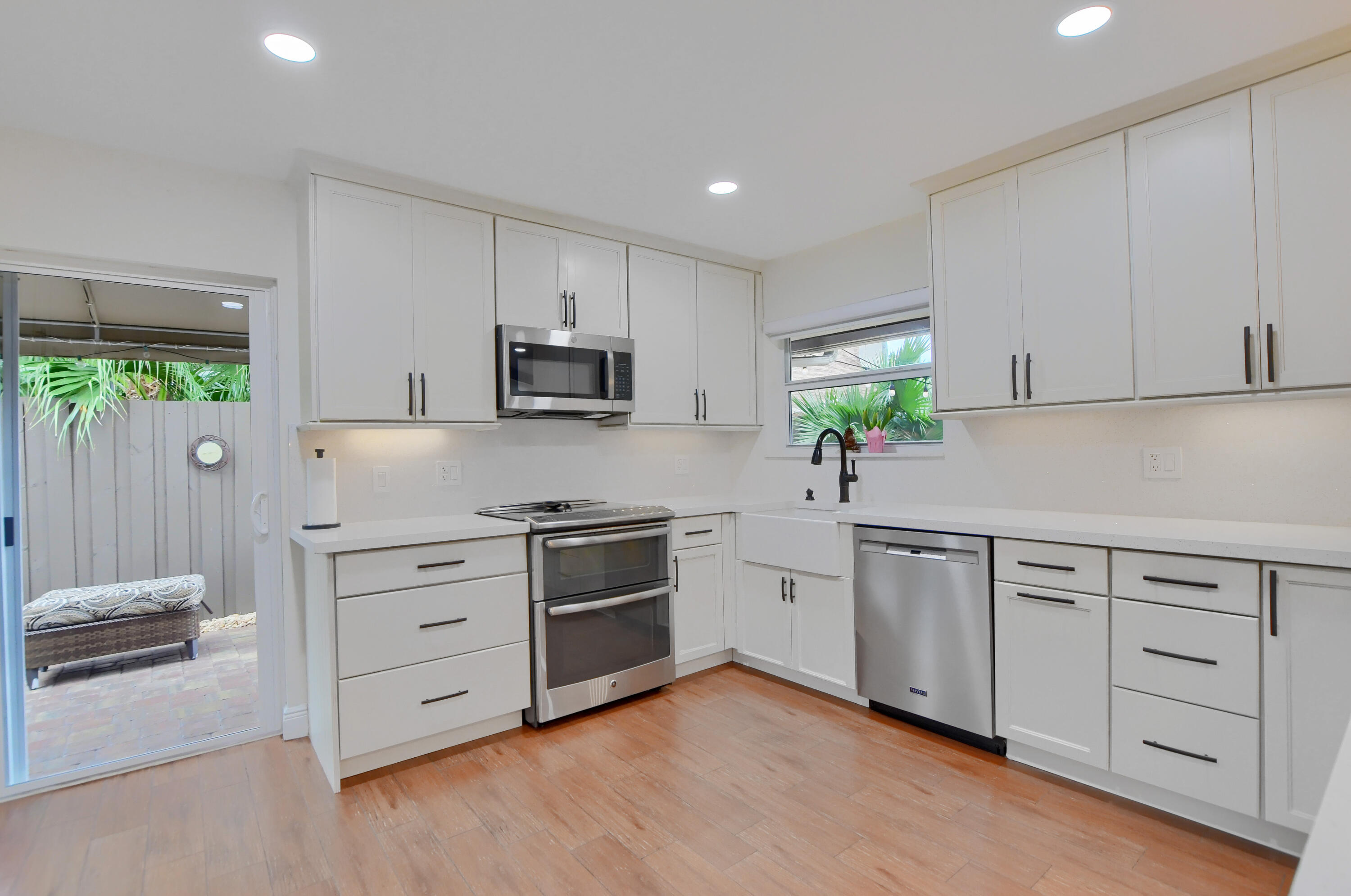 7820 Stanway Place Boca Raton, FL 33433 - Photo 3 of 29 DSC_1820-HDR(5)