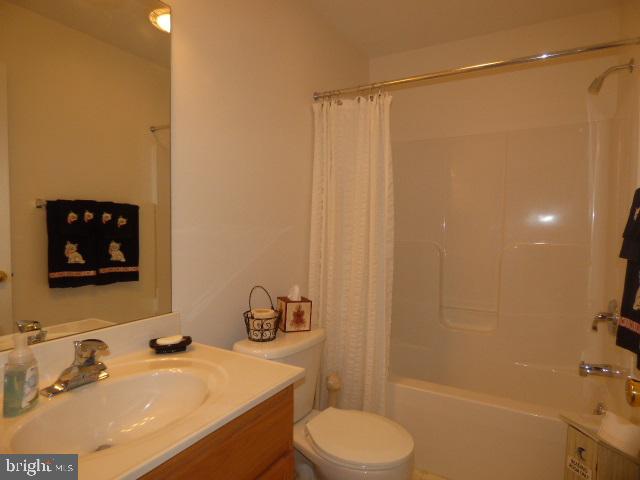 6836 Seneca Ridge Drive York, PA 17403 - Photo 11 of 13 Gallery Image 11