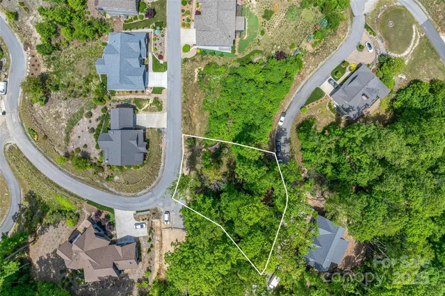 $160,000 | 81 Curtain Bluff, Hendersonville, NC 28791