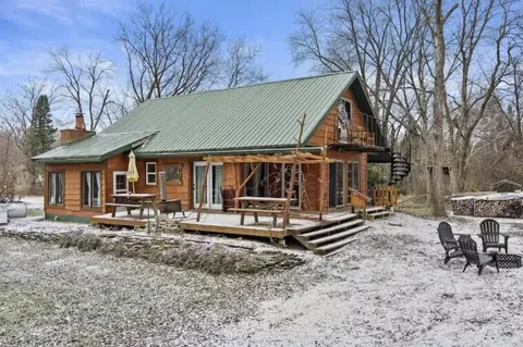 $425,000 | 5230 North Milwaukee River Parkway, Milwaukee, WI 53209