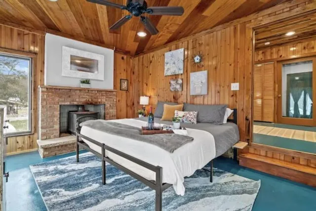 $425,000 | 5230 North Milwaukee River Parkway, Milwaukee, WI 53209