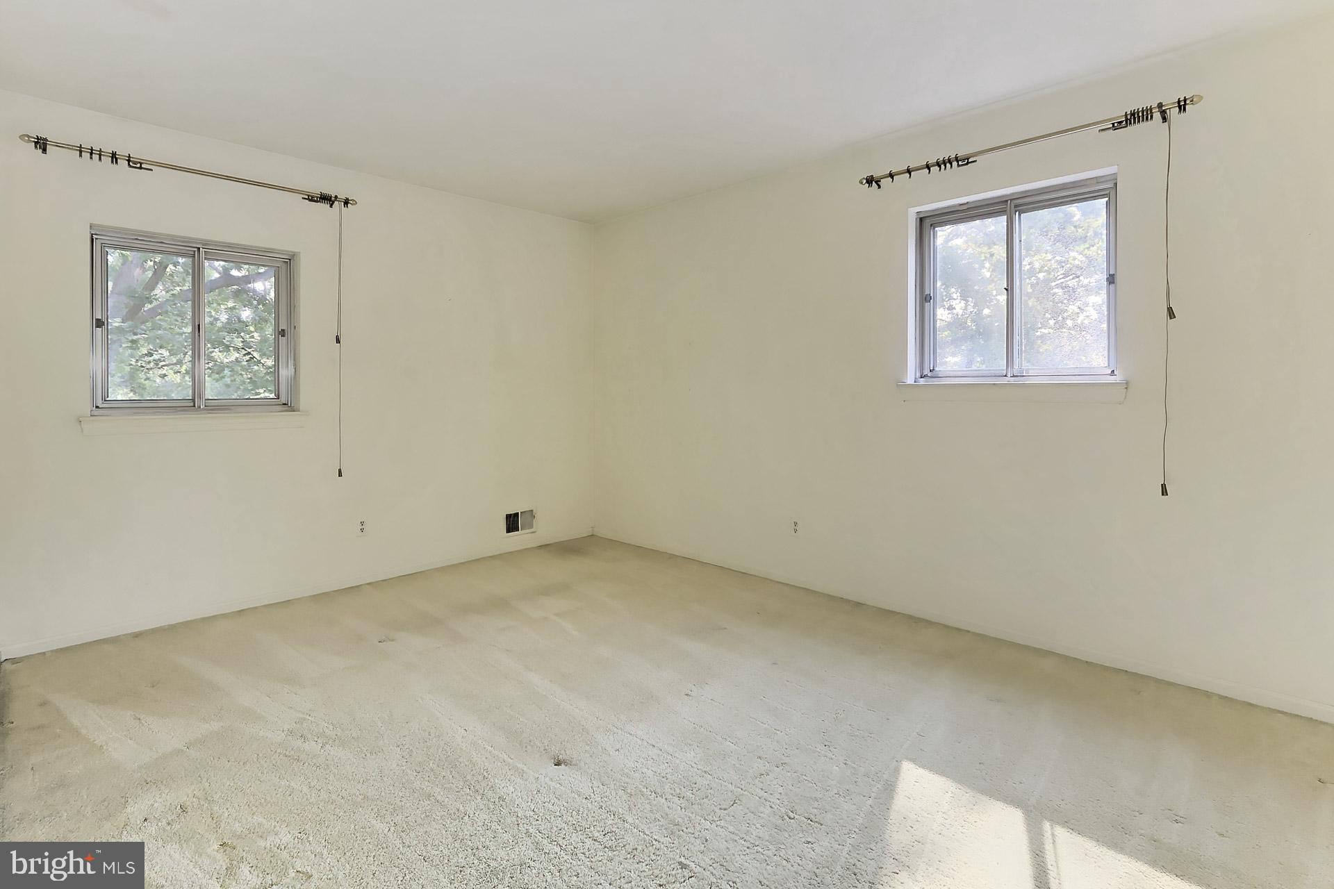 6005 Roxbury Avenue Springfield, VA 22152 - Photo 28 of 45 Sunny Corner Bedroom #3