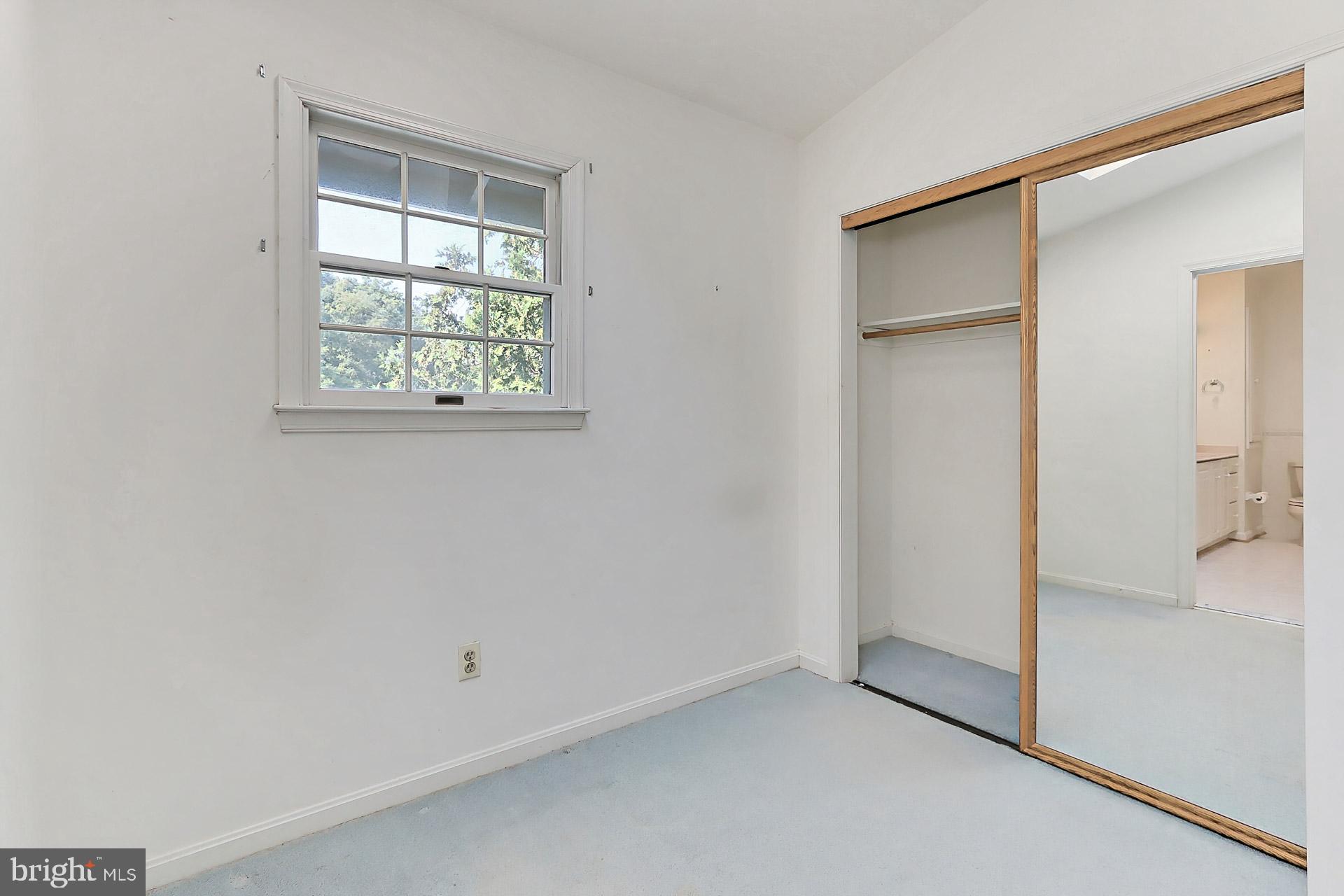6005 Roxbury Avenue Springfield, VA 22152 - Photo 30 of 45 Bedroom #5