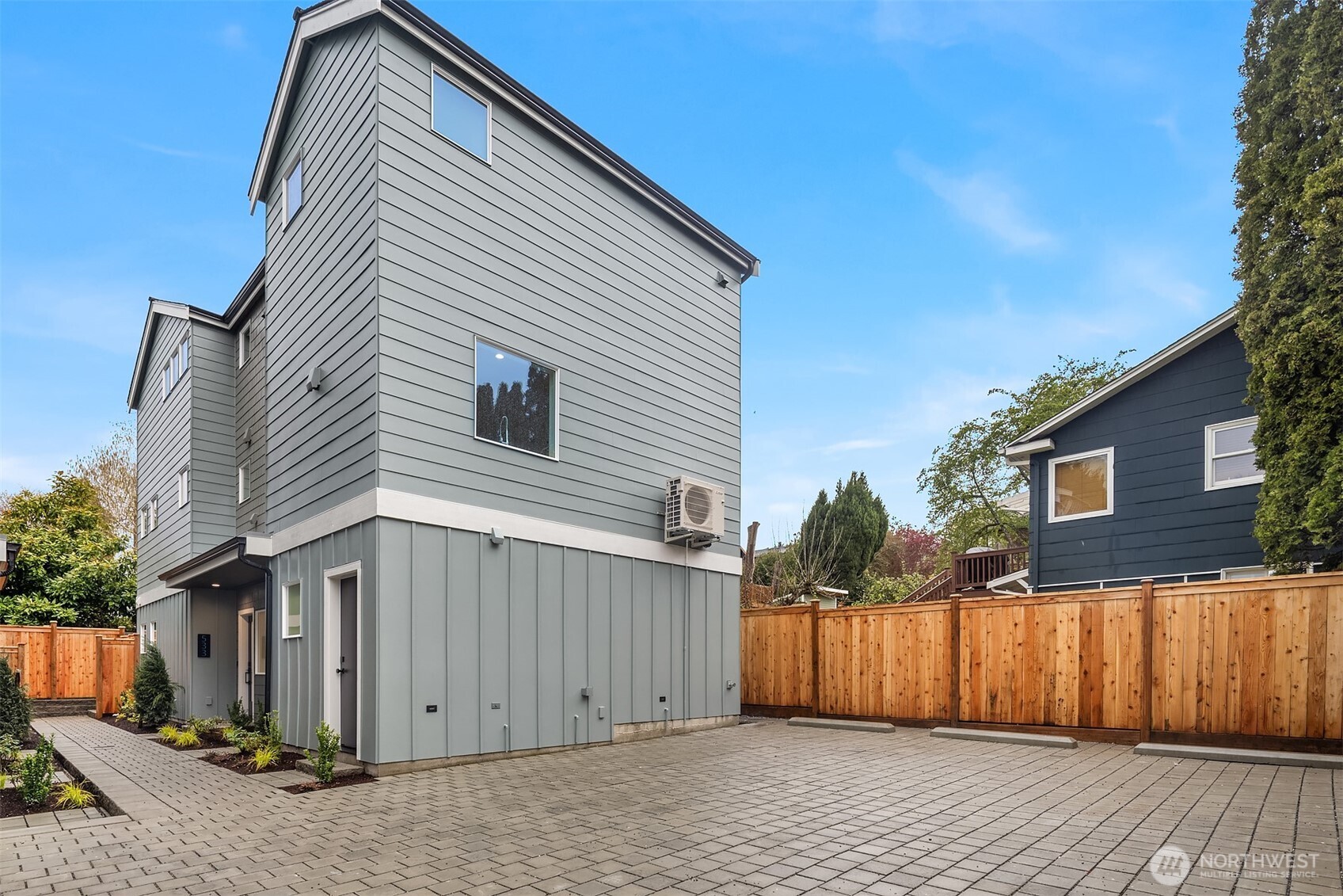 533 North 70th Street Seattle, WA 98103 - Photo 16 of 18 Gallery Image 16