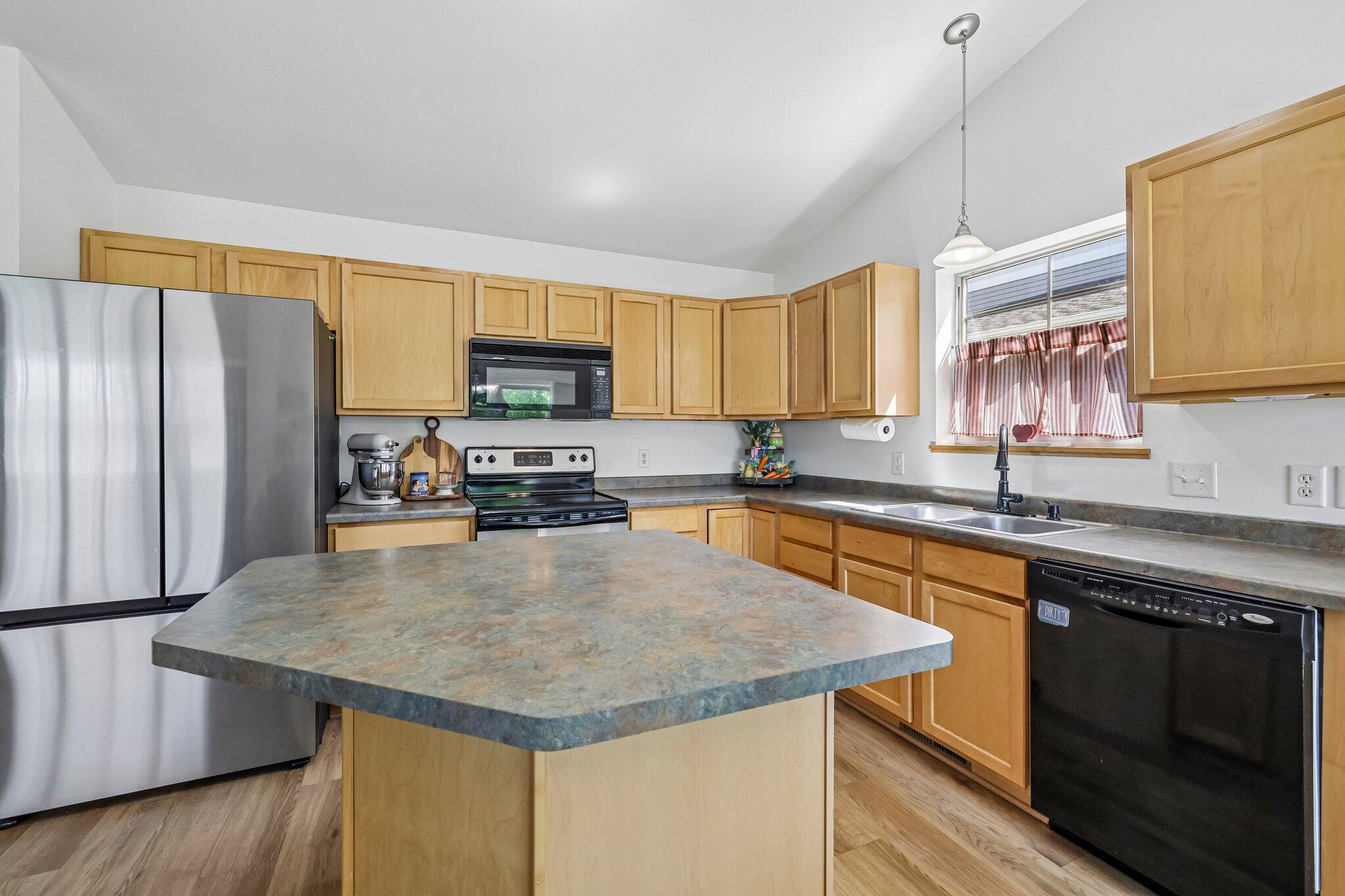 3289 Pleasant Street Sun Prairie, WI 53590 - Photo 11 of 34 Kitchen 1