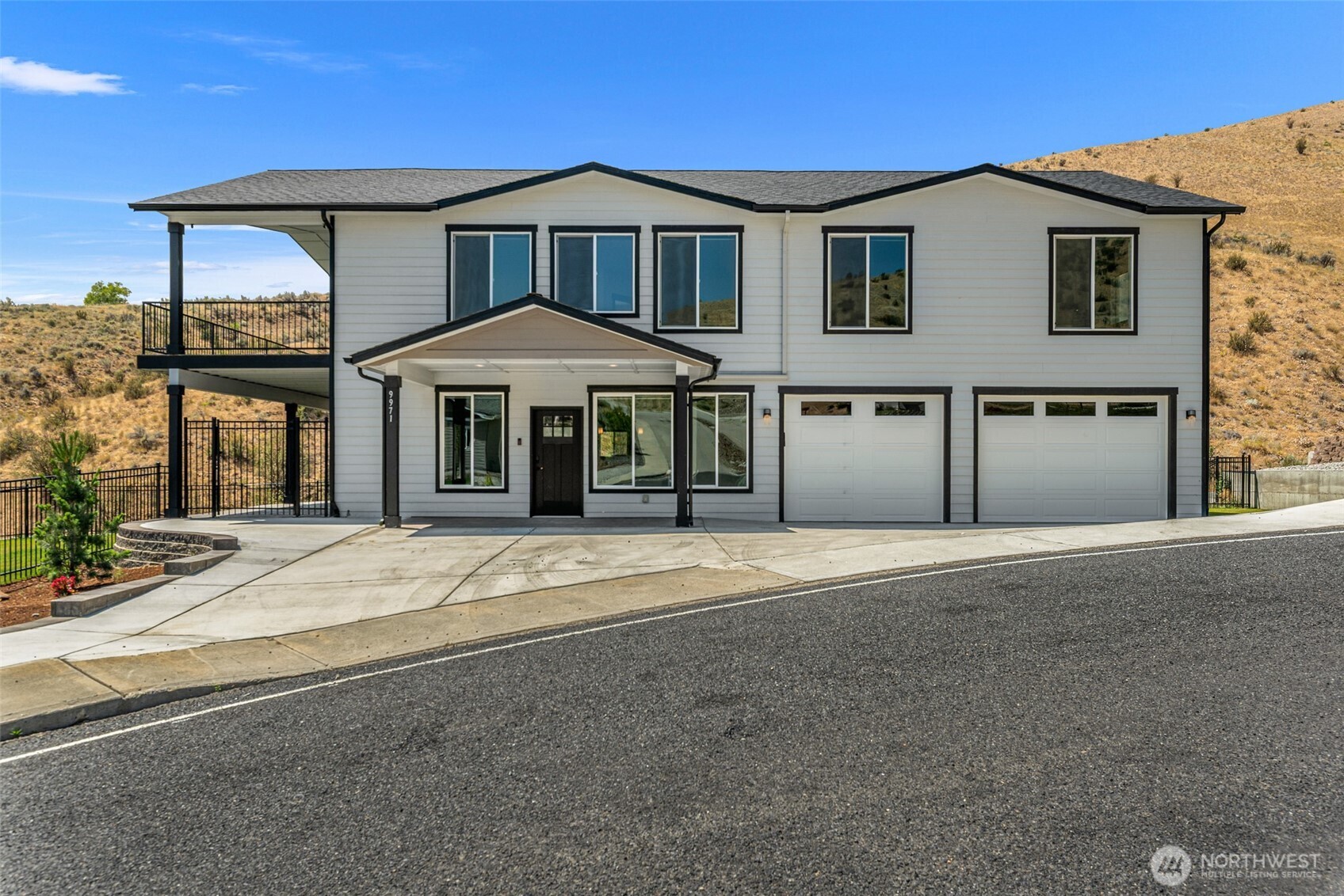 9971 Saska Way Entiat, WA 98822 - Photo 2 of 37