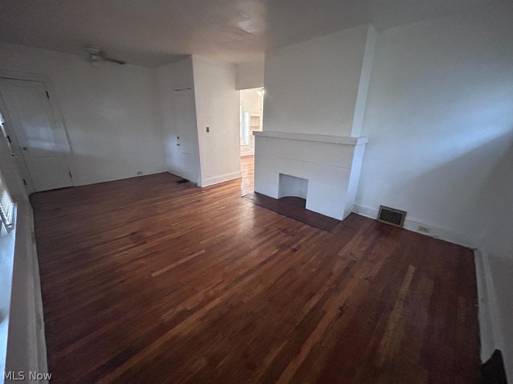 3407 Altamont Road, Unit 2 Cleveland, OH 44118 - Photo 2 of 8