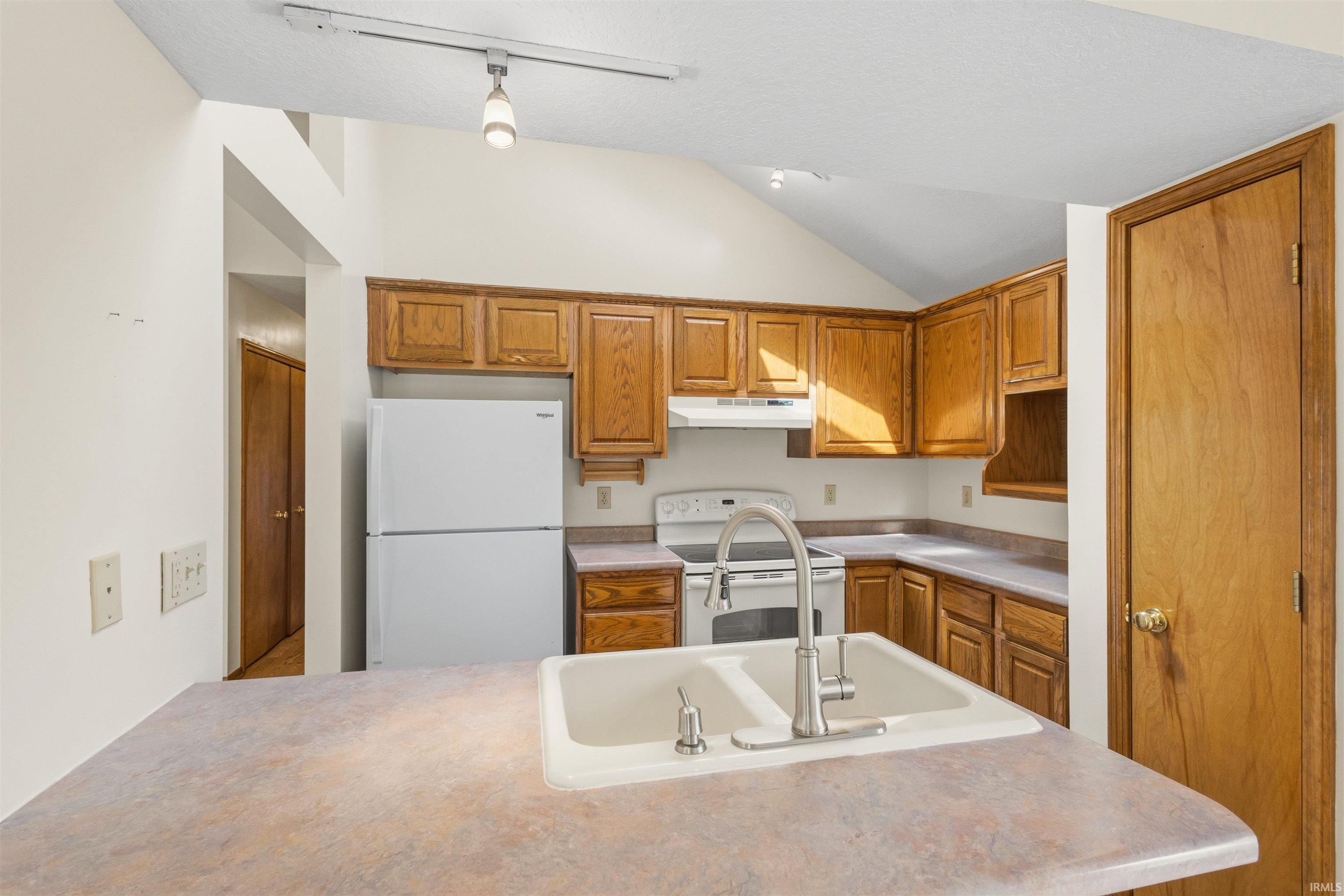 705 Benderlock Way Fort Wayne, IN 46804 - Photo 7 of 33 Gallery Image 7