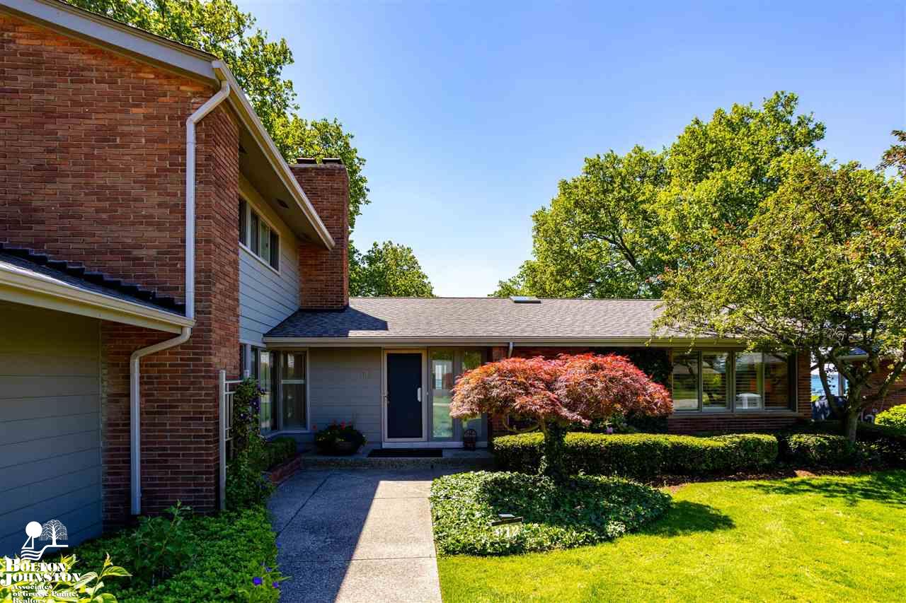 812 Bishop Road Grosse Pointe, MI 48230 - Photo 2 of 45