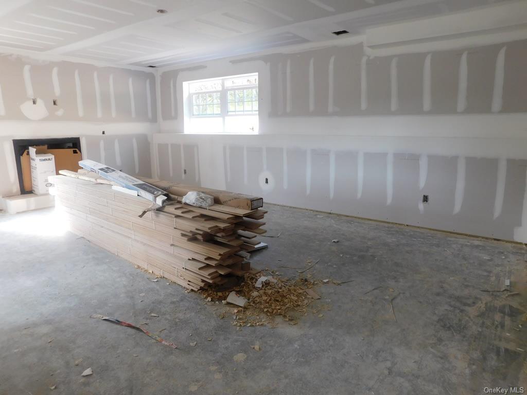 90 Quaker Street Wallkill, NY 12589 - Photo 16 of 19 View of spare room