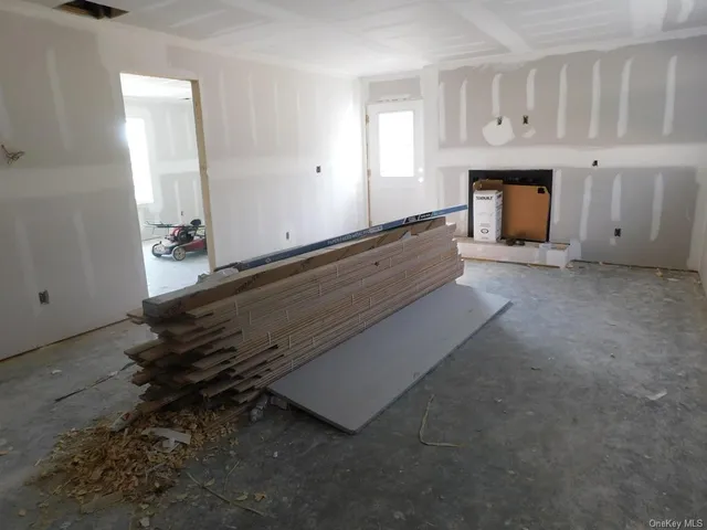 $579,900 | 90 Quaker Street, Wallkill, NY 12589