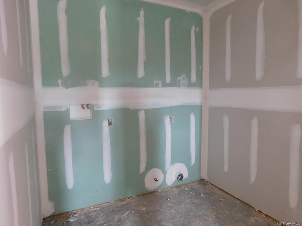 90 Quaker Street Wallkill, NY 12589 - Photo 18 of 19 View of interior details