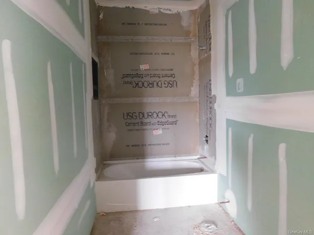 $579,900 | 90 Quaker Street, Wallkill, NY 12589