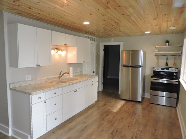 3697 North Barbee Road Warsaw, IN 46582 - Photo 4 of 18 Gallery Image 4