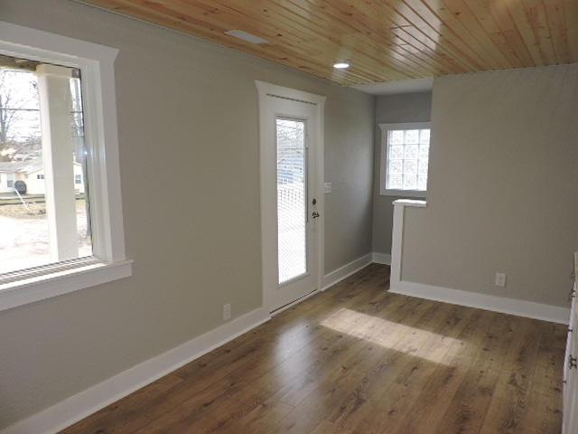 3697 North Barbee Road Warsaw, IN 46582 - Photo 5 of 18 Gallery Image 5