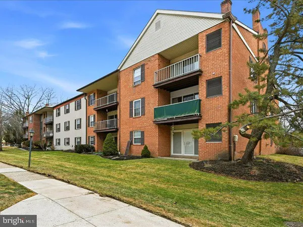 $298,500 | 421 Drummers Lane, Unit 421, Wayne, PA 19087