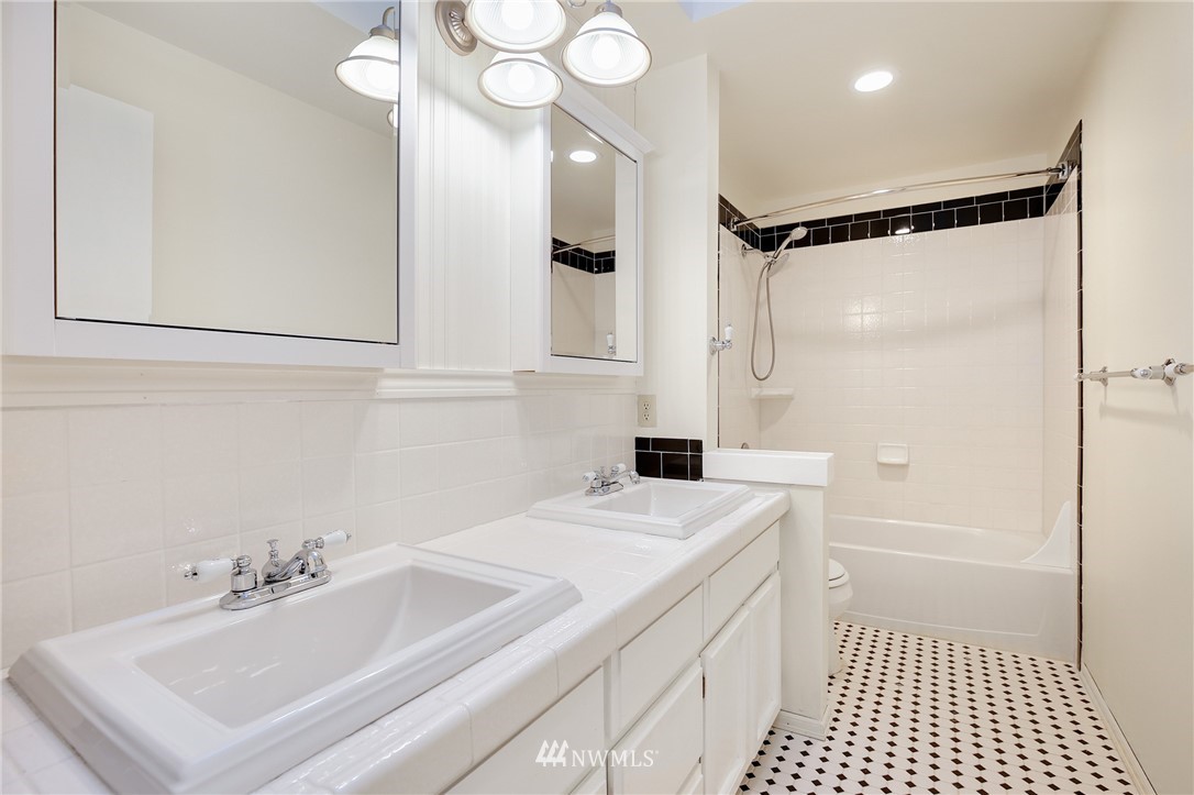 18138 132nd Place Southeast Renton, WA 98058 - Photo 20 of 25 Gallery Image 20